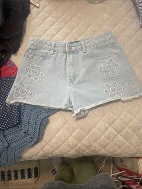 Light Wash Denim Shorts with Floral Embroidered Appliqués